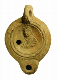 Lucerna a becco tondo con delimitazione cuoriforme, monolychne