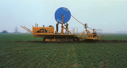 Macchinario per la posa sotto terra dei cavi dell'alta tensione