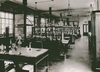  Go to the page that contains this image: Una sala del primo Laboratorio chimico della Bicocca, 1918
