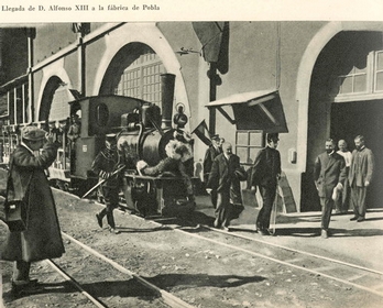 Arrivo del re Alfonso XIII per l'inaugurazione della fabbrica del cemento